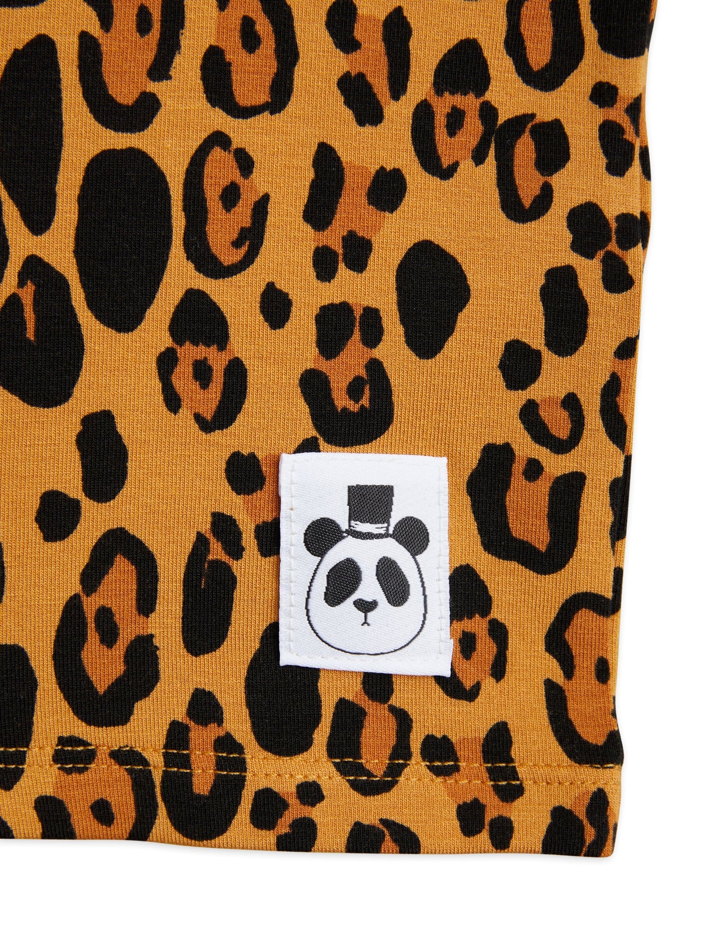 Basic leopard ss tee - Chapter 1