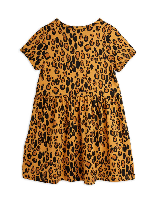 Basic leopard ss dress - Chapter 1