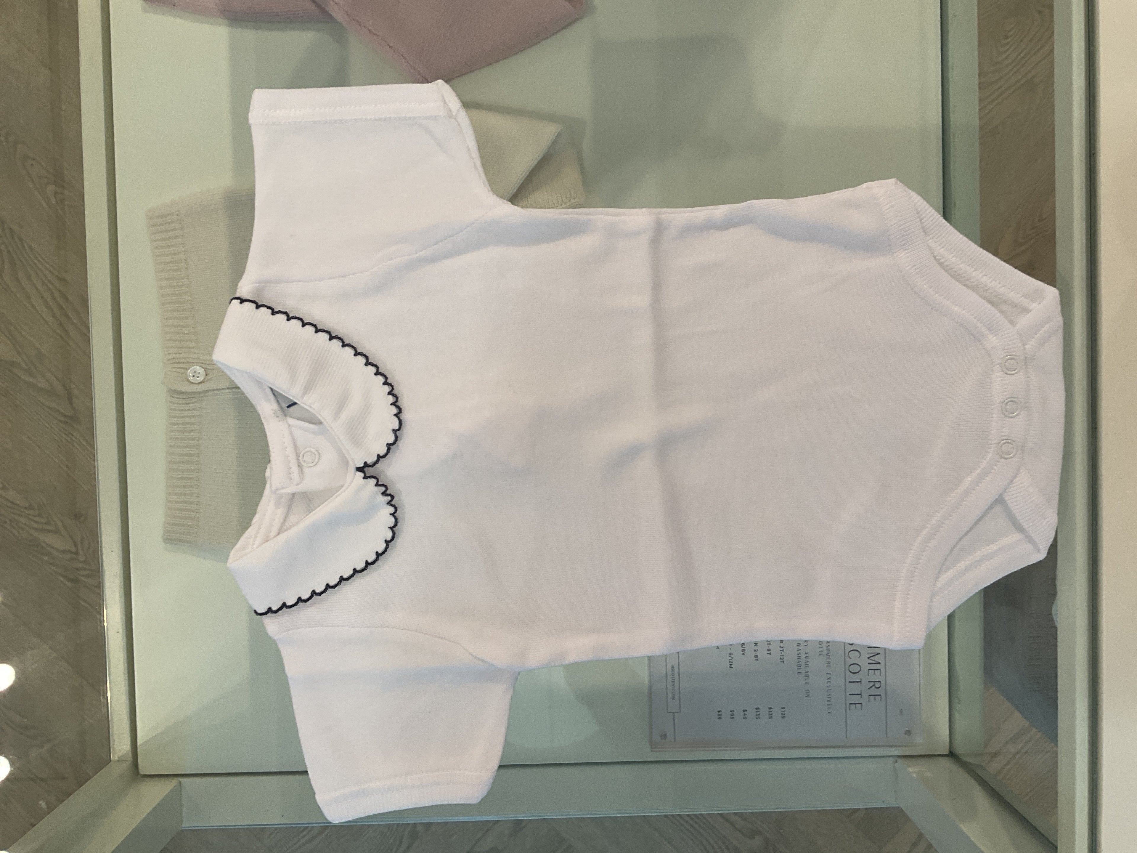 1181/ Baby piquè neck short white
