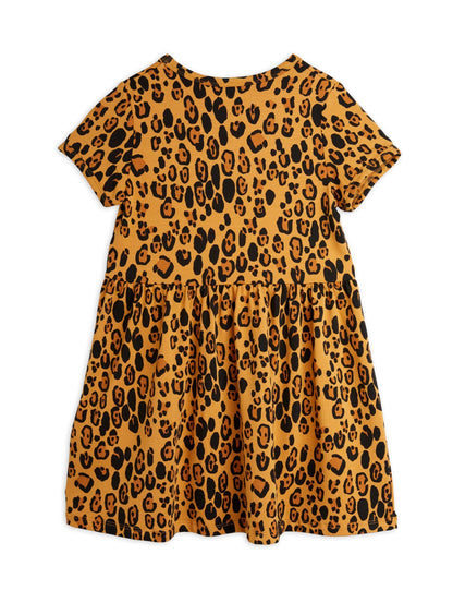 Basic leopard ss dress - Chapter 1