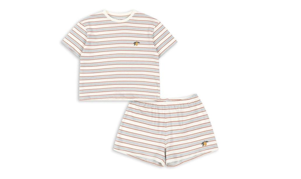 Famo set gots stripe